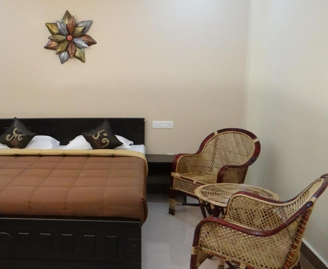 Laughing Waters Fine Stay Kuttālam Exterior photo